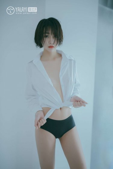 男人把j放进女人的下面的